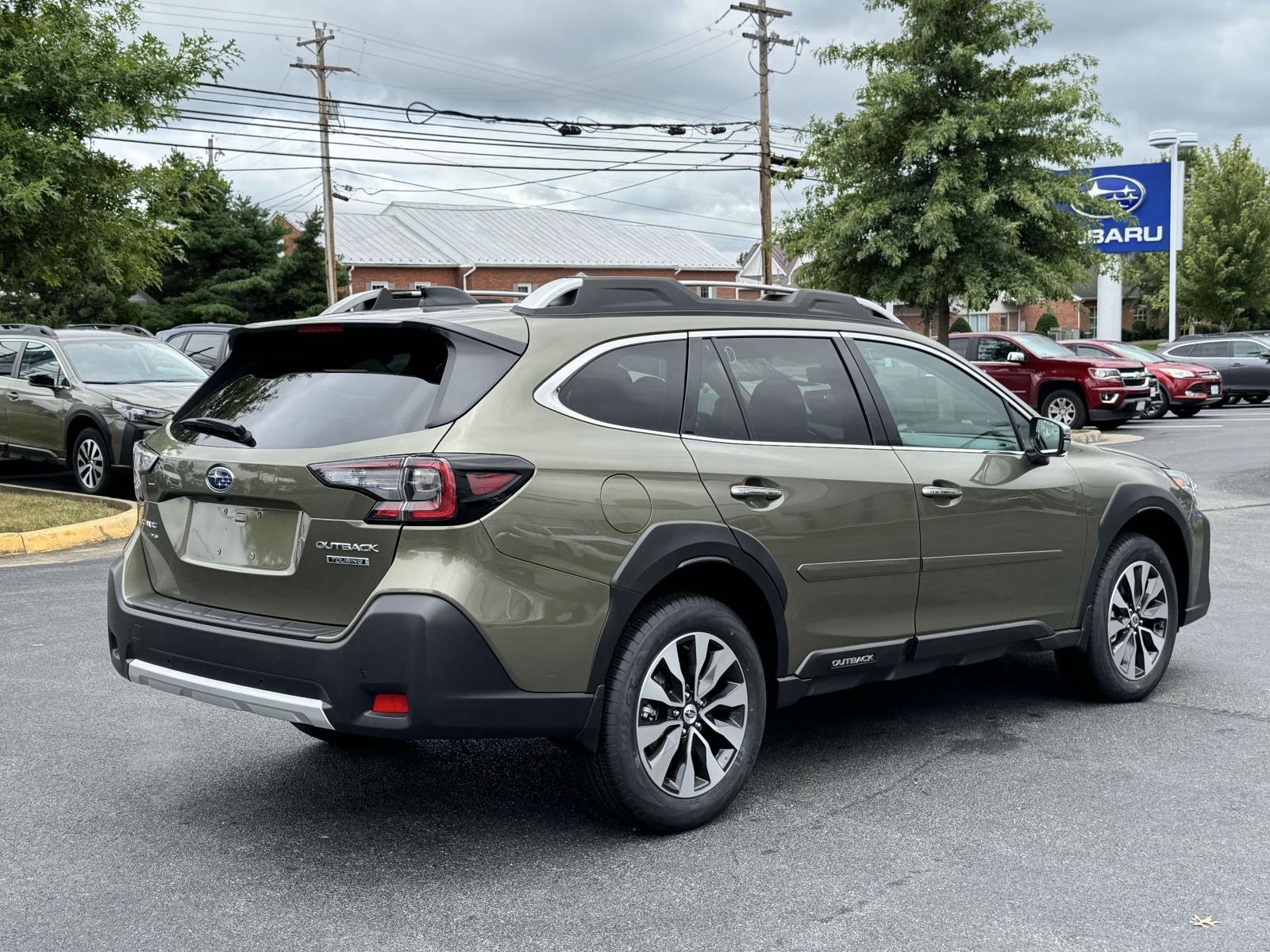 2025 Subaru Outback Touring photo 2