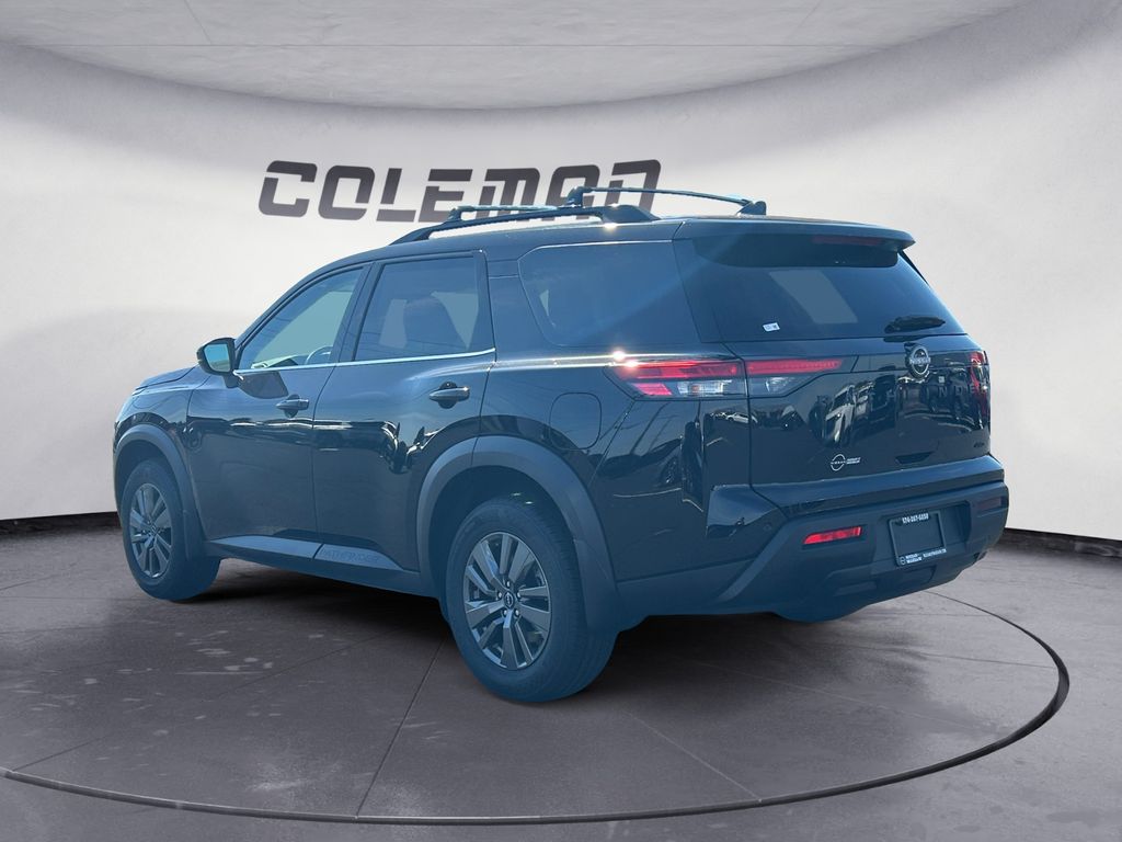 2025 Nissan Pathfinder SV photo 3