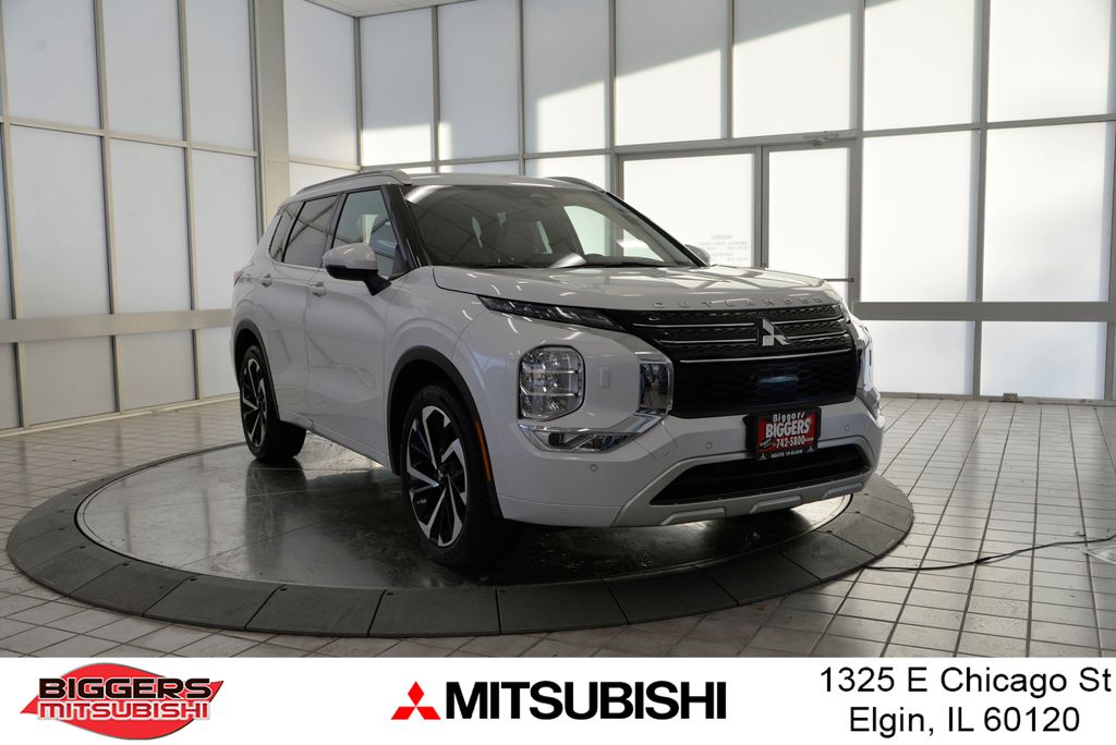 2022 Mitsubishi Outlander SEL's photo
