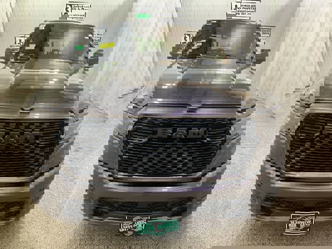 2025 Ram 1500 Tradesman photo 2