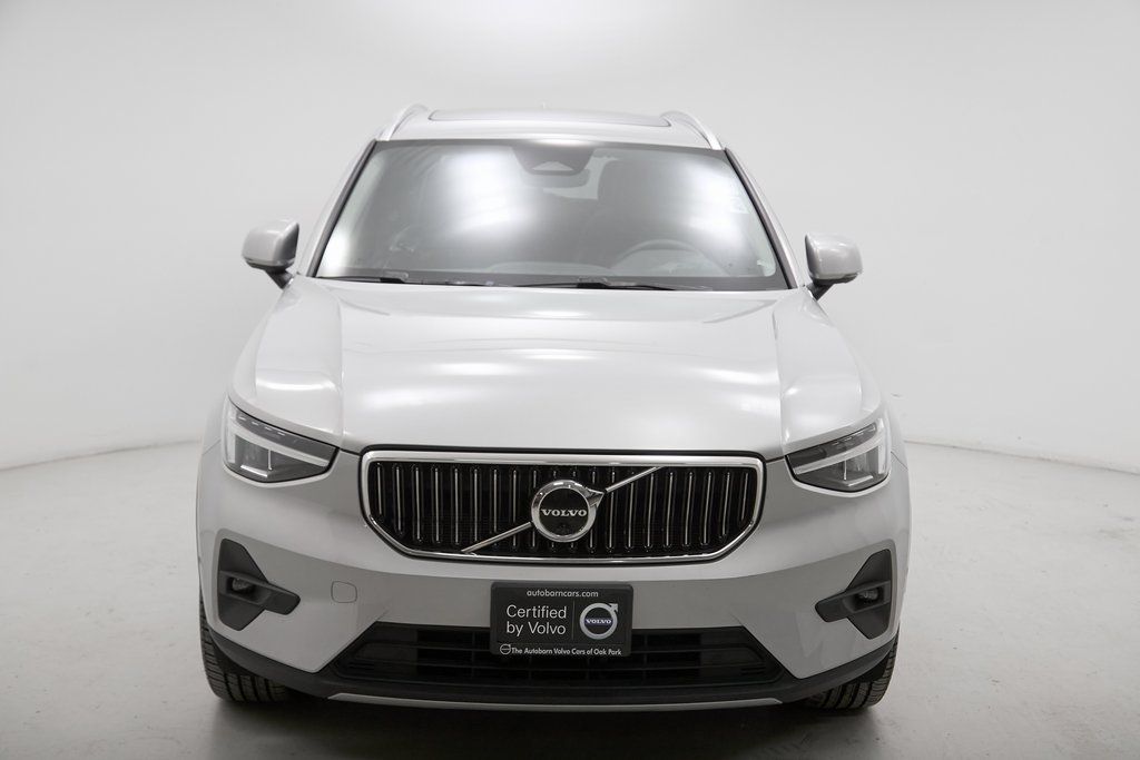 2023 VOLVO XC40 - Image 4