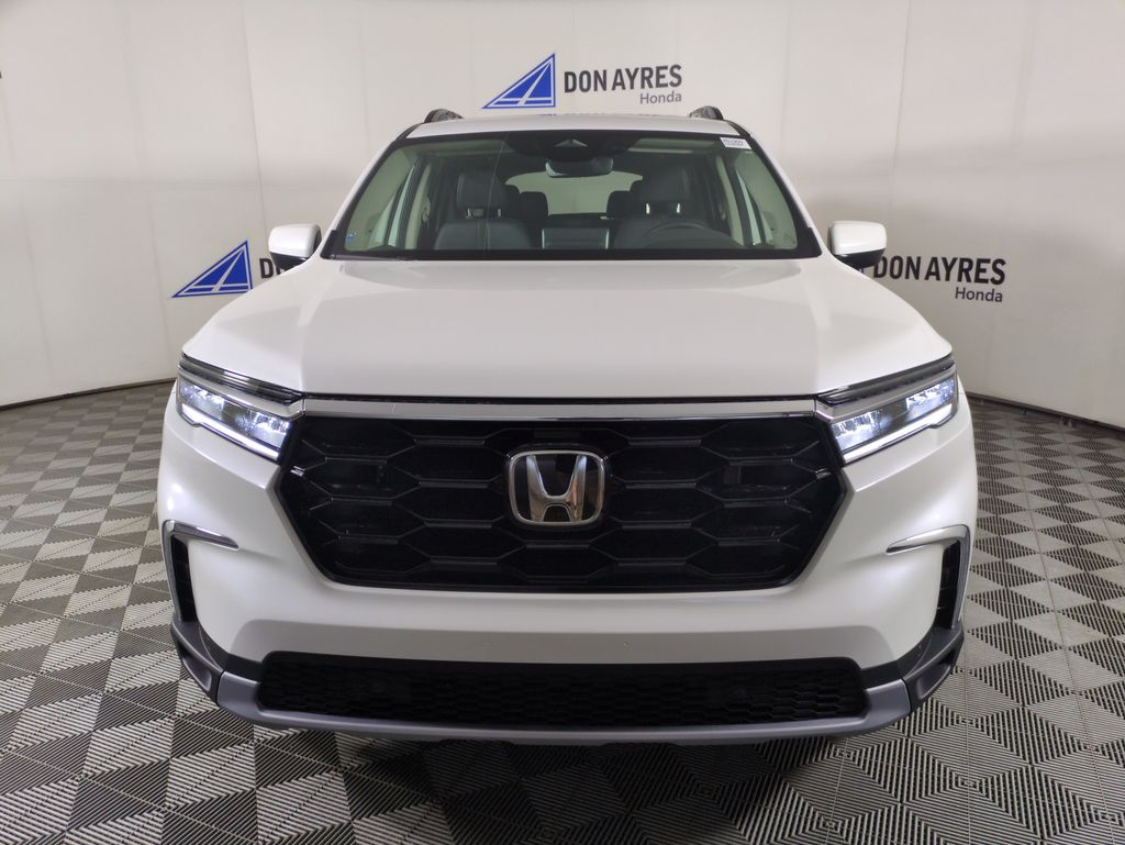 2025 Honda Pilot Touring photo 7