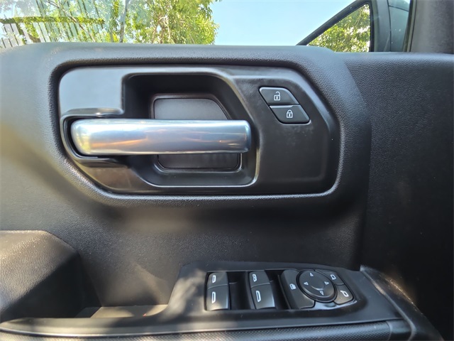 2021 Chevrolet Silverado 1500 Custom Trail Boss photo 14