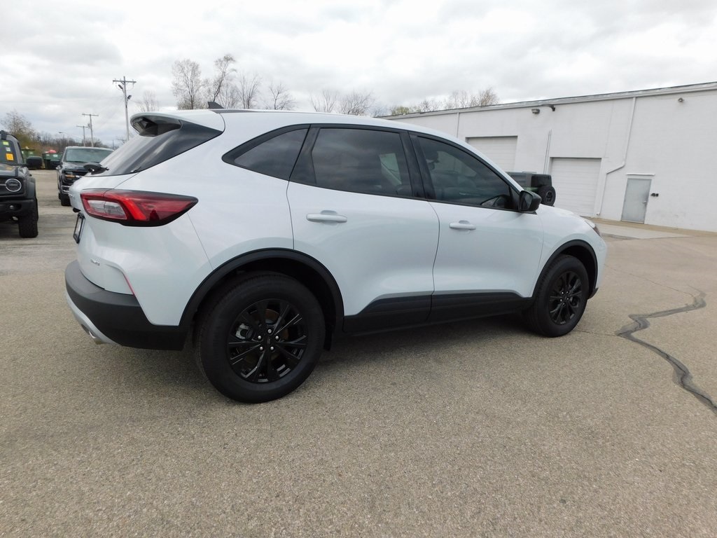 2025 Ford Escape Active photo 3