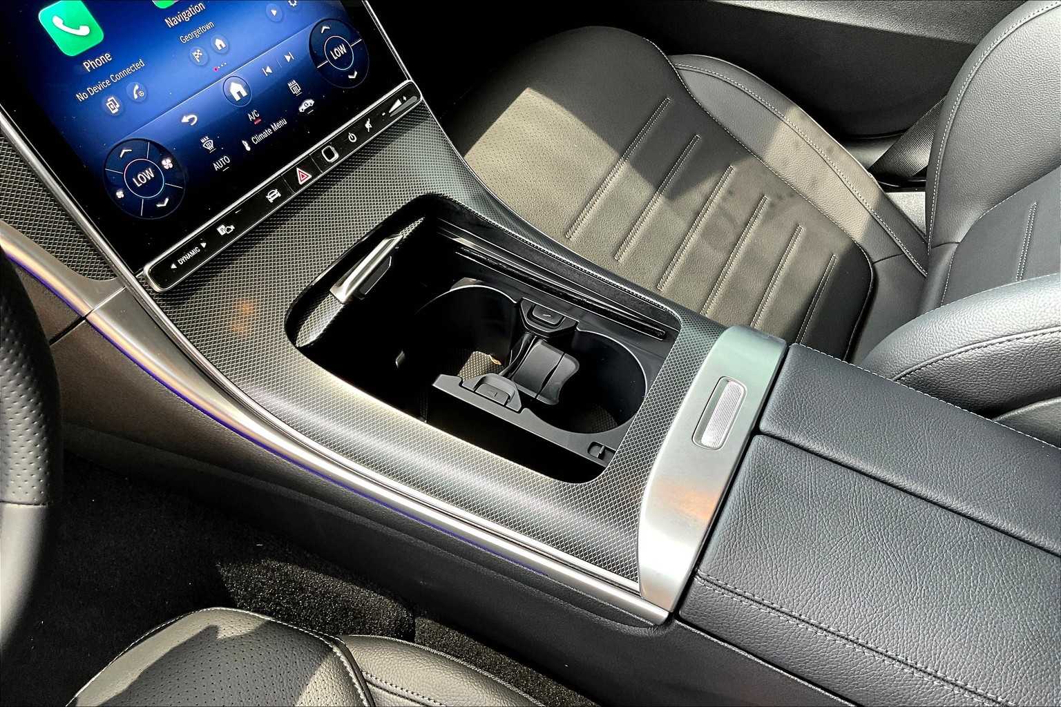 2025 Mercedes Benz C 300 photo 11