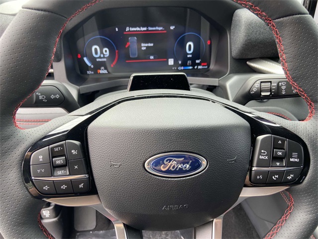 2025 Ford Explorer ST-Line photo 7