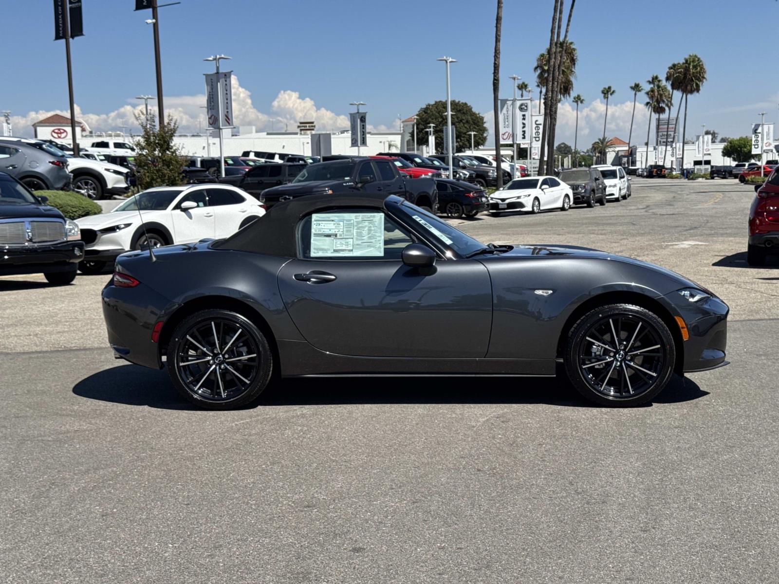 2025 Mazda MX-5 Miata Miata Grand Touring photo 3