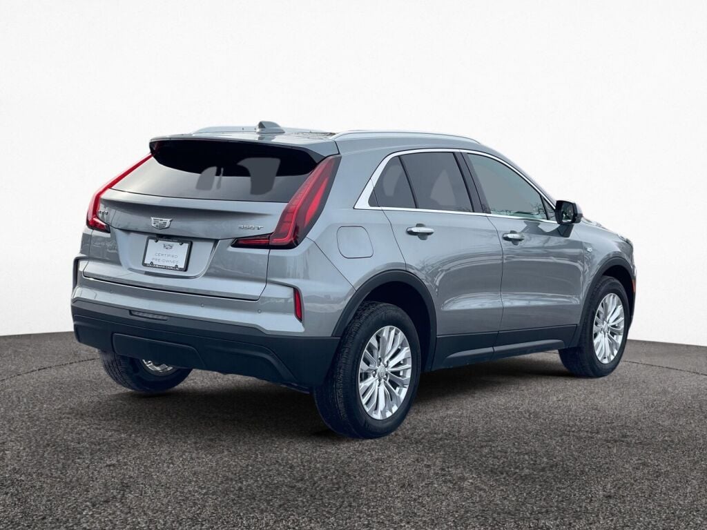 2024 Cadillac XT4 Luxury photo 5
