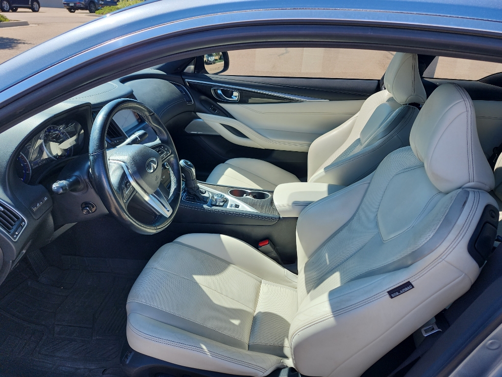 2018 Infiniti Q60 3.0t Luxe photo 6