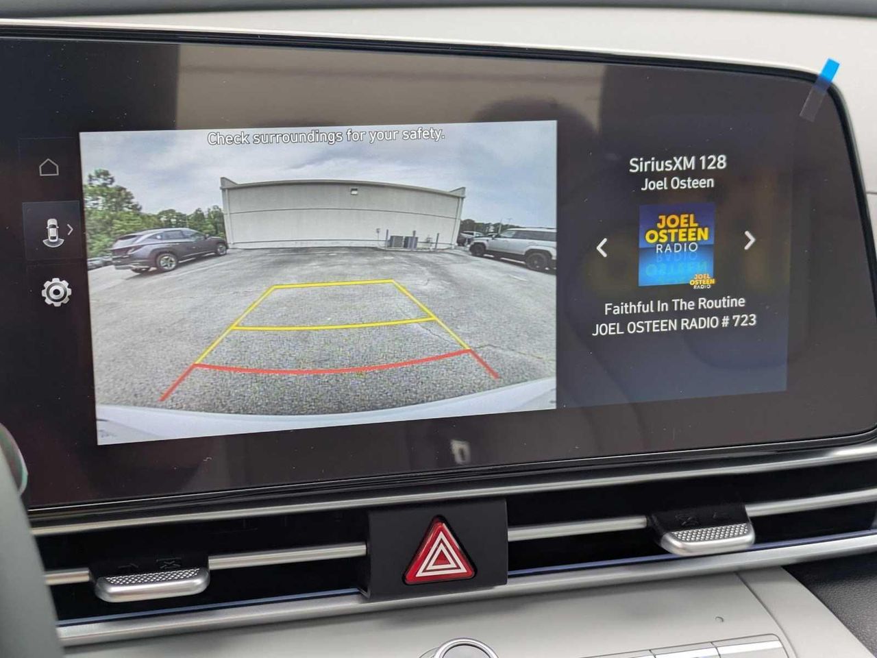 2025 Hyundai Elantra Limited photo 15
