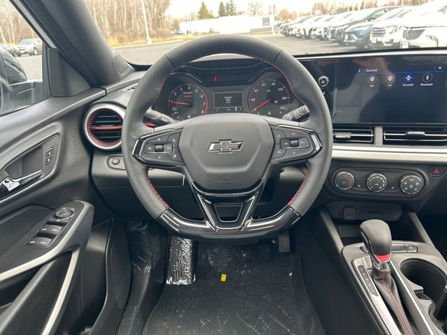 2025 Chevrolet Trax photo 13