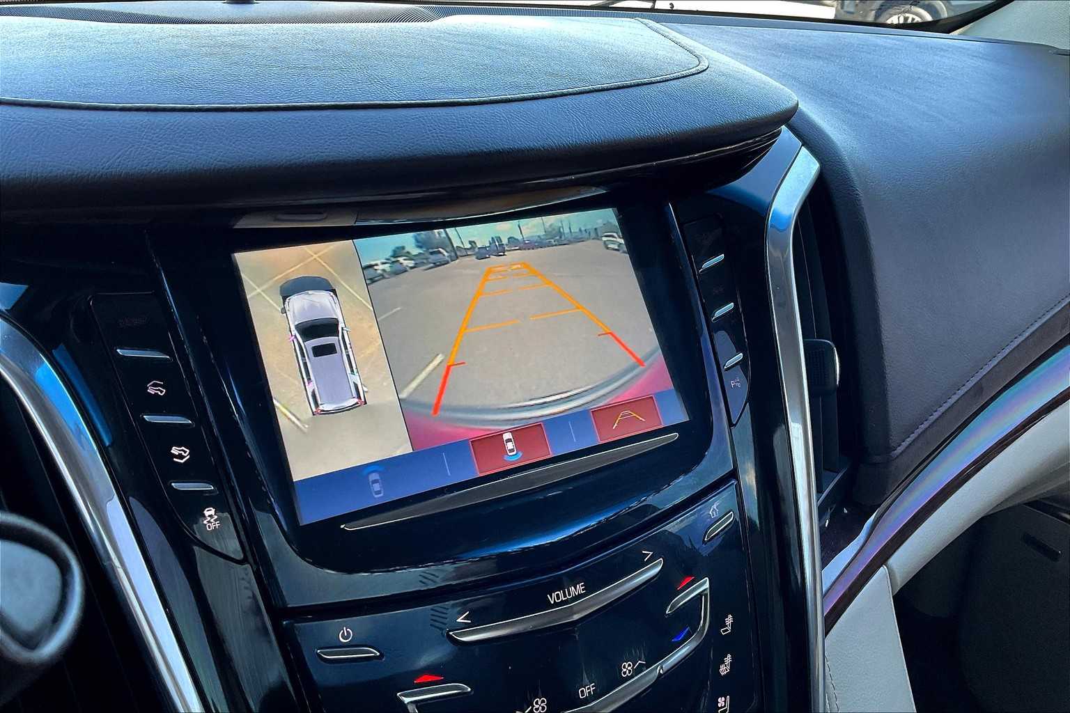 2017 Cadillac Escalade Luxury photo 24