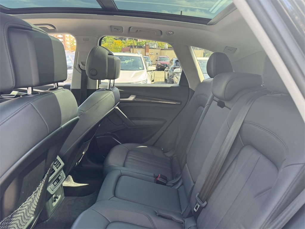 2020 Audi Q5 45 Premium photo 10