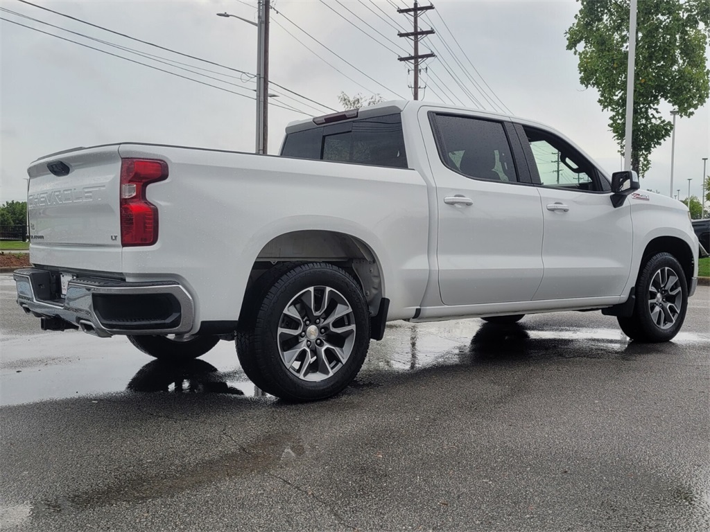 2024 Chevrolet Silverado 1500 LT photo 3