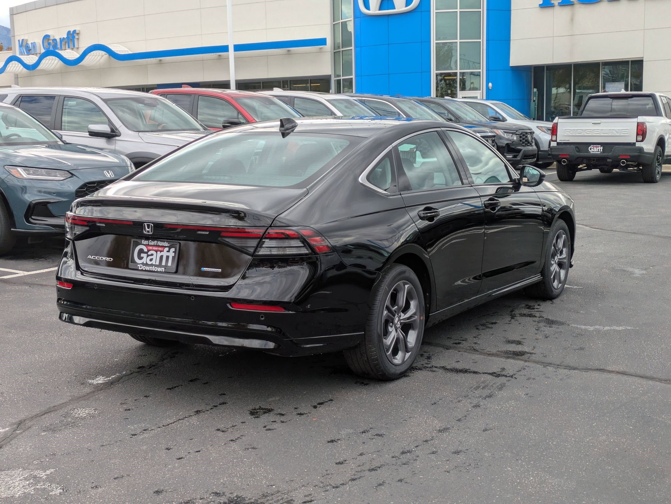 2025 Honda Accord Hybrid EX-L photo 2