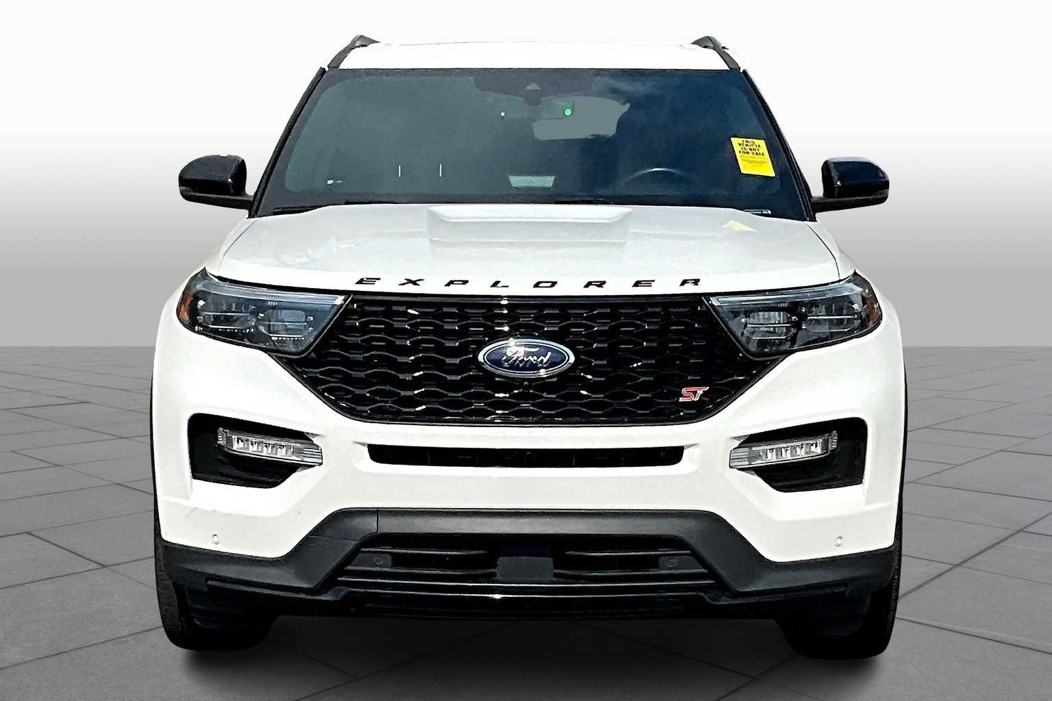 2022 Ford Explorer ST photo 3