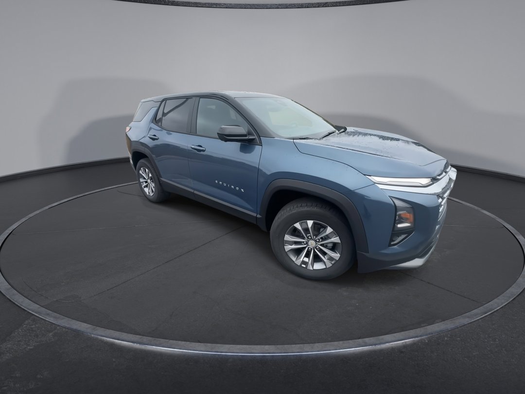 2026 Chevrolet Equinox LT photo 2