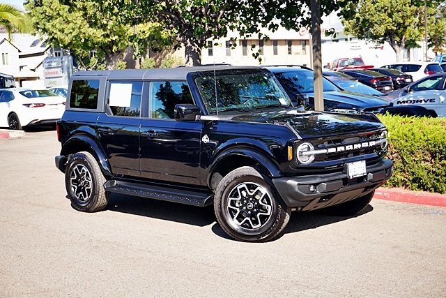 Used 2025 Black Ford Outer Banks image 2