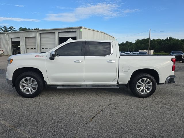 2023 Chevrolet Silverado 1500 LTZ photo 2
