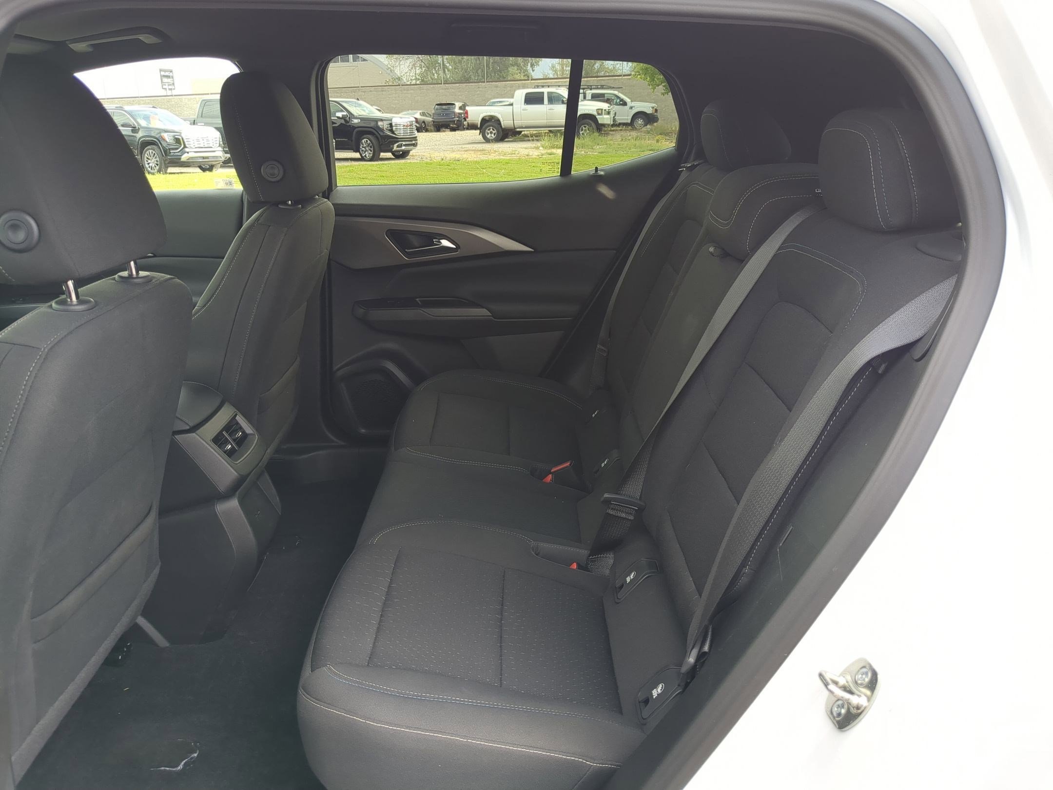 2025 Chevrolet Equinox EV 1LT photo 18