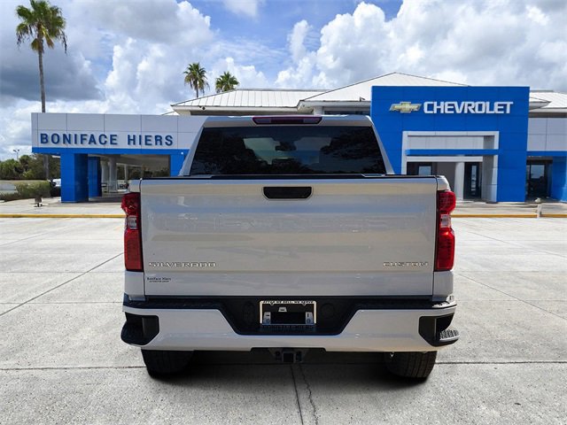 2026 Chevrolet Silverado 1500 Custom photo 4