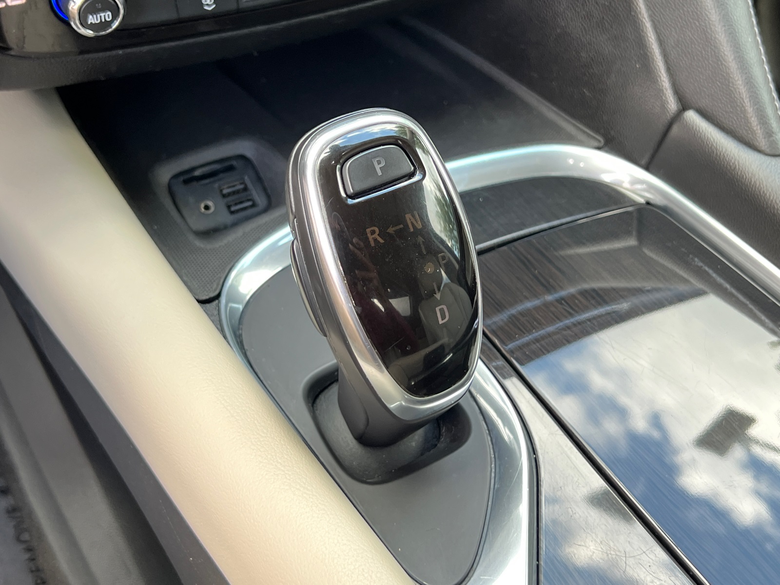 2020 Buick Enclave Essence photo 32