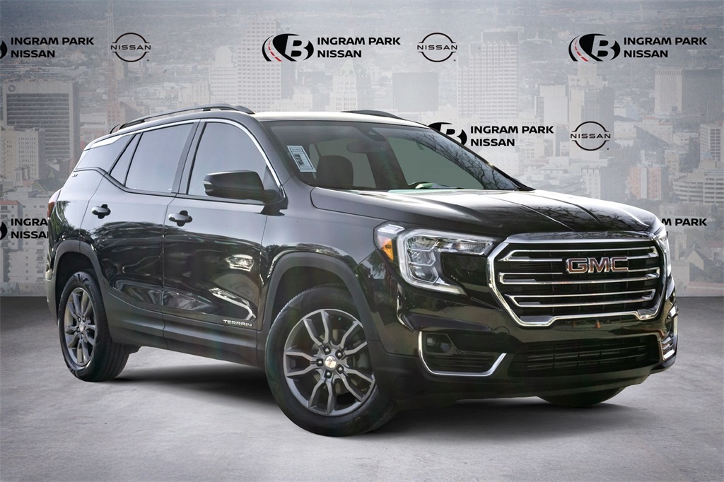 2024 GMC Terrain SLT's photo