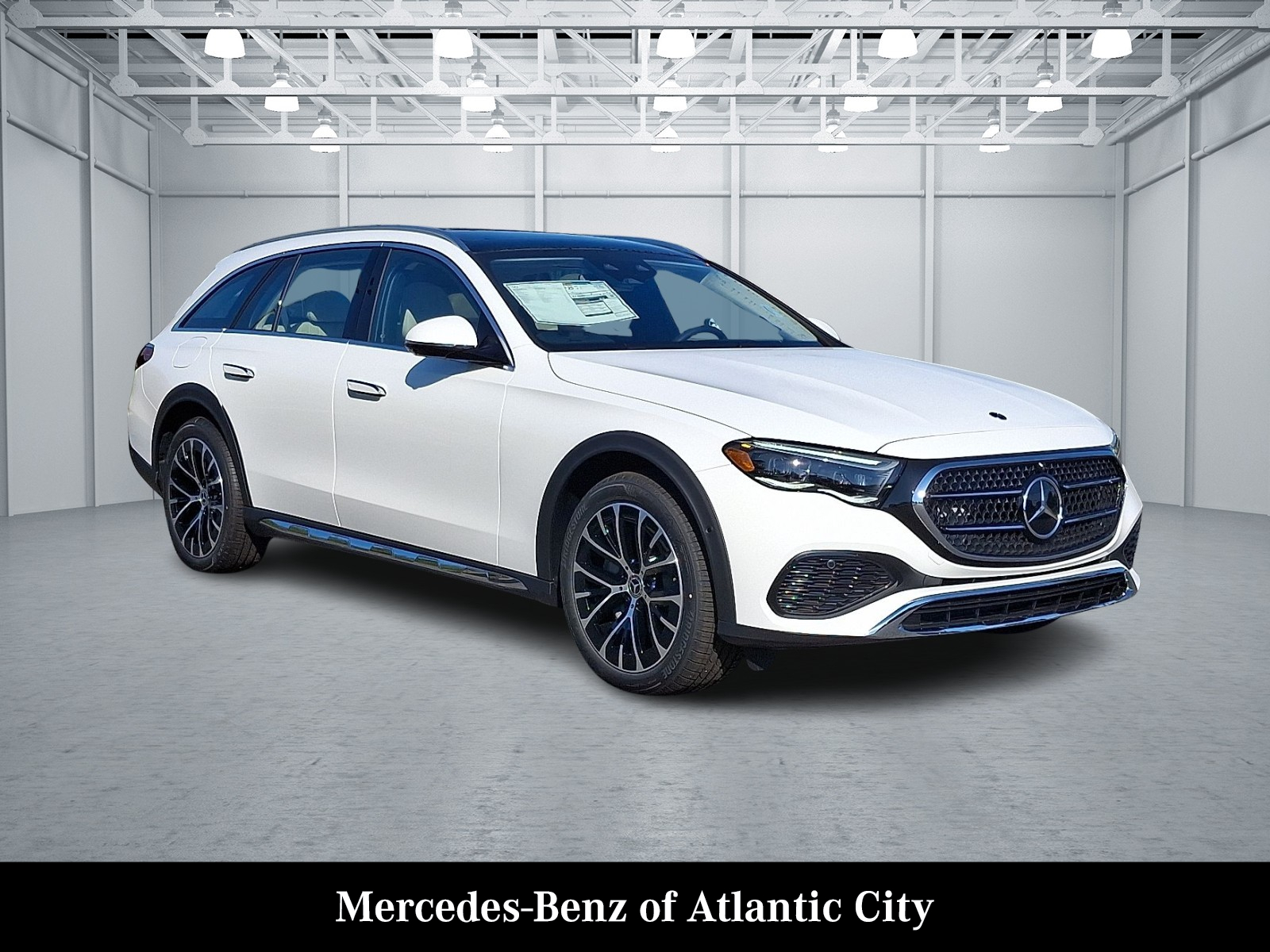 2025 Mercedes-Benz E-Class E450 All-Terrain's photo