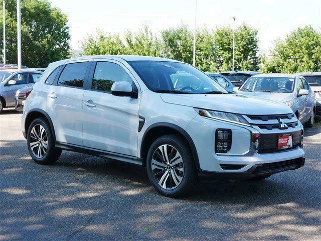 2025 Mitsubishi Outlander Sport ES's photo