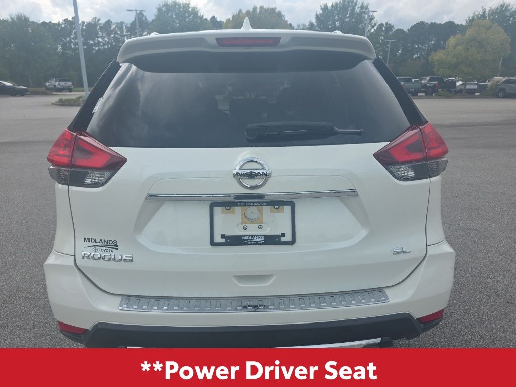 2017 Nissan Rogue SL photo 4