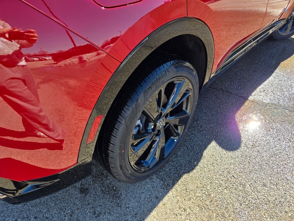 2025 Buick Envision Sport Touring photo 9