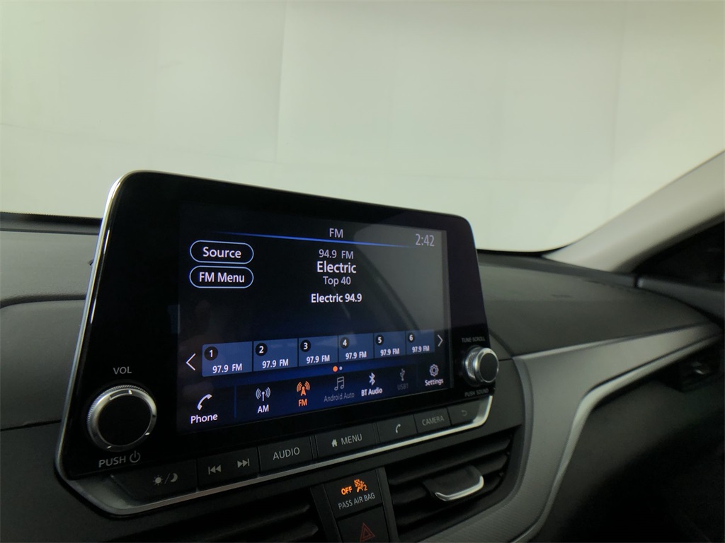 2023 Nissan Altima 2.5 SR photo 11