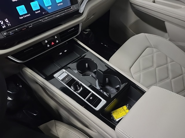 2024 Volkswagen Atlas SE Technology photo 26