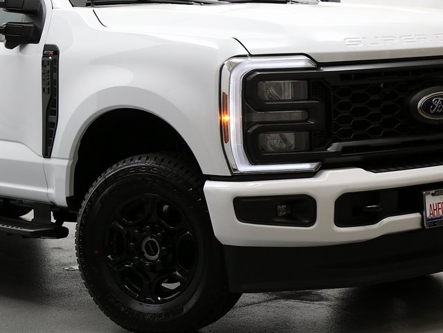 2026 Ford F-250 XL photo 3
