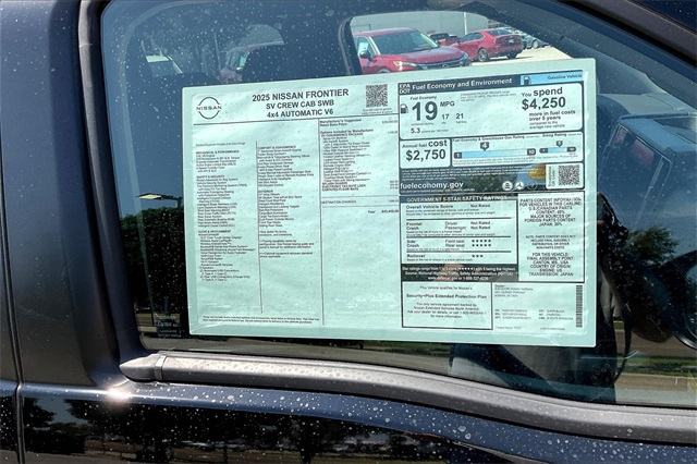 2025 Nissan Frontier SV photo 11