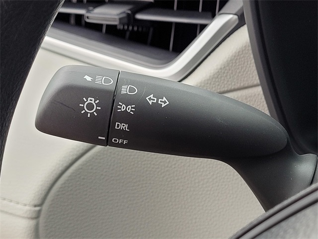 2026 Toyota Corolla Cross L photo 24