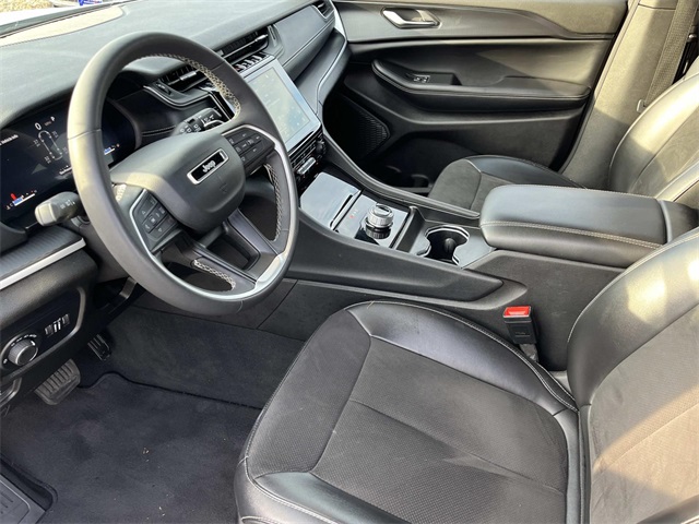 2024 Jeep Grand Cherokee Altitude photo 27