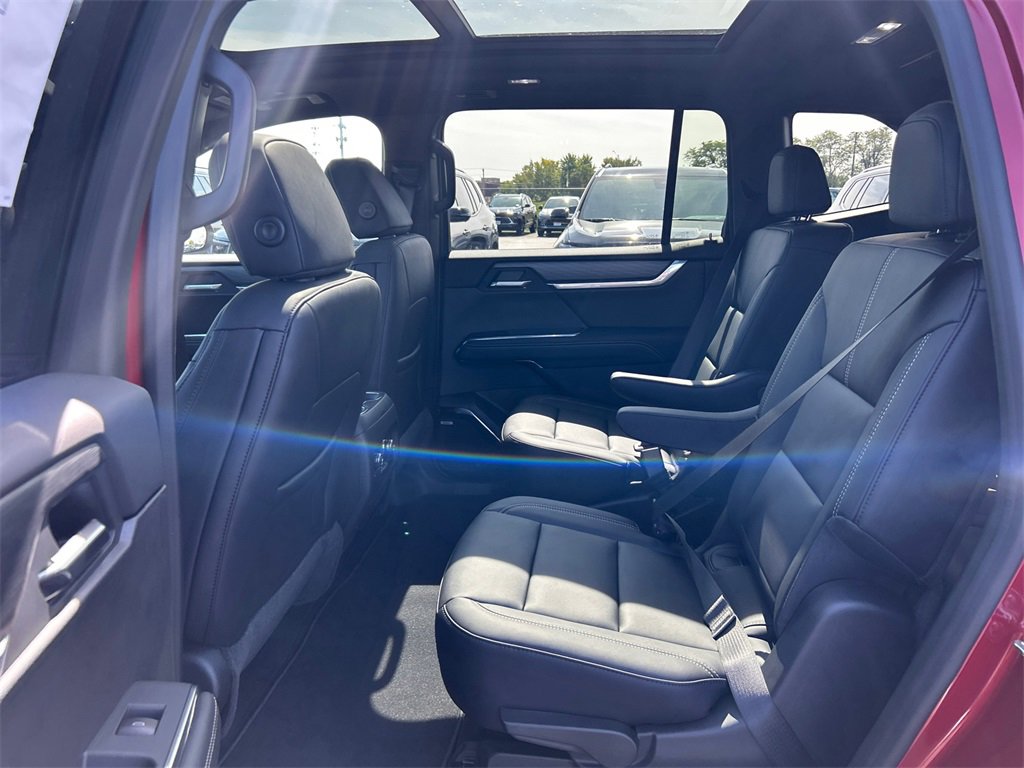 2026 GMC ACADIA - Image 33