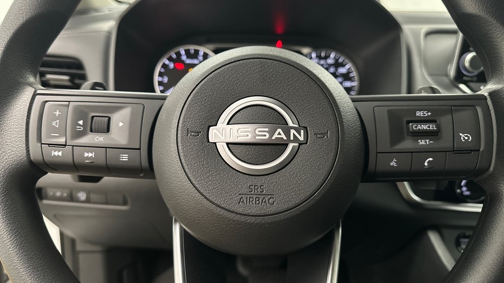 2025 Nissan Rogue S photo 16