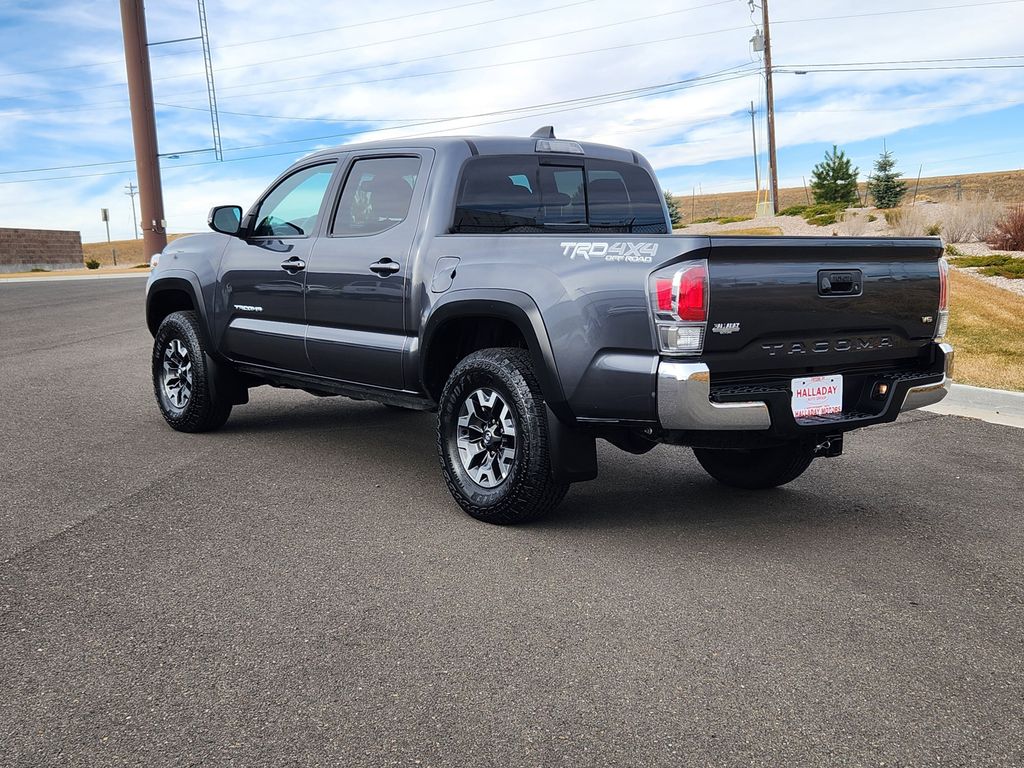 2023 Toyota Tacoma TRD Off-Road photo 3
