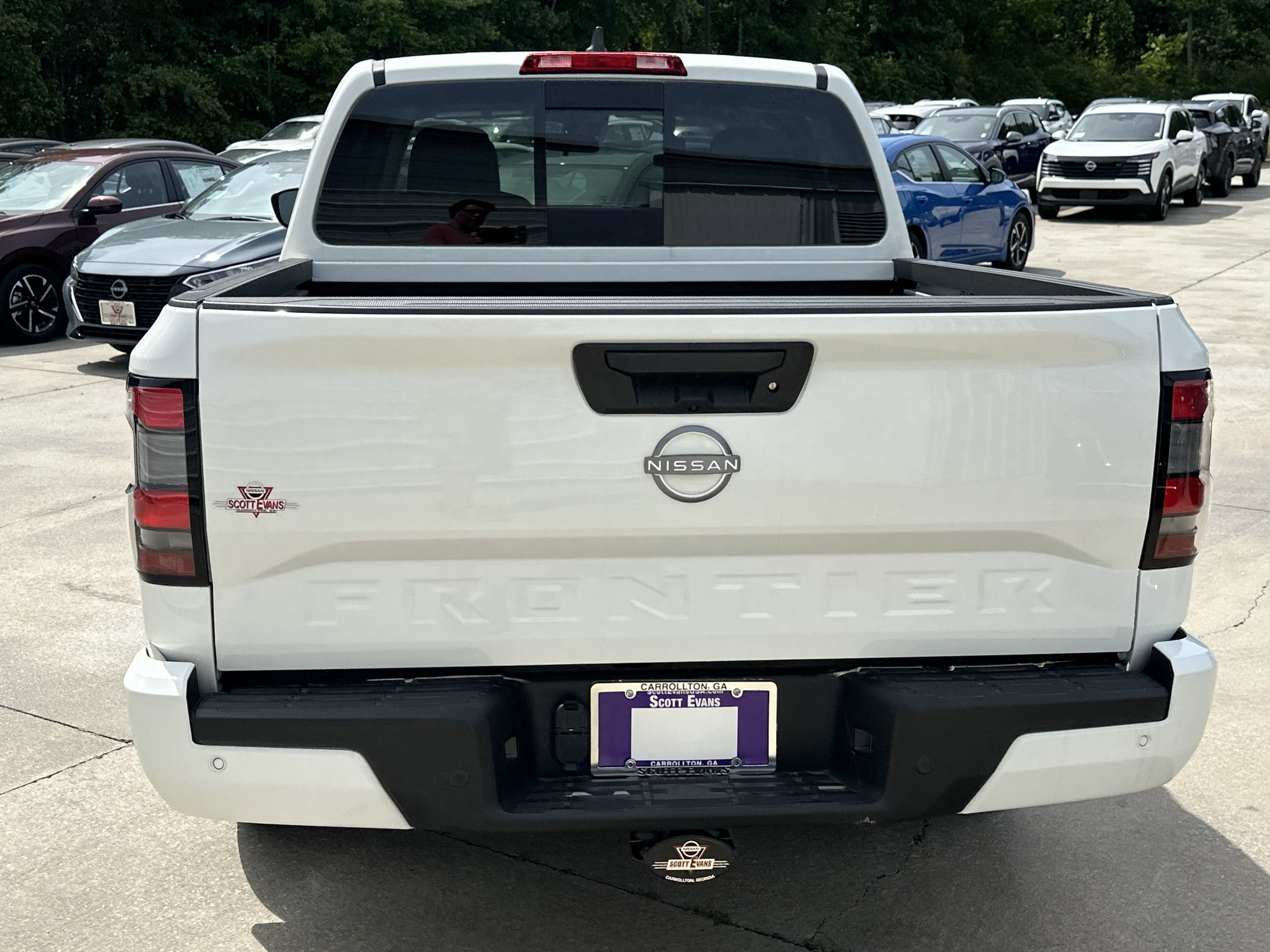 2025 Nissan Frontier SV photo 4