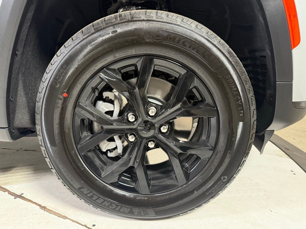 2025 Jeep Grand Cherokee Altitude X photo 4