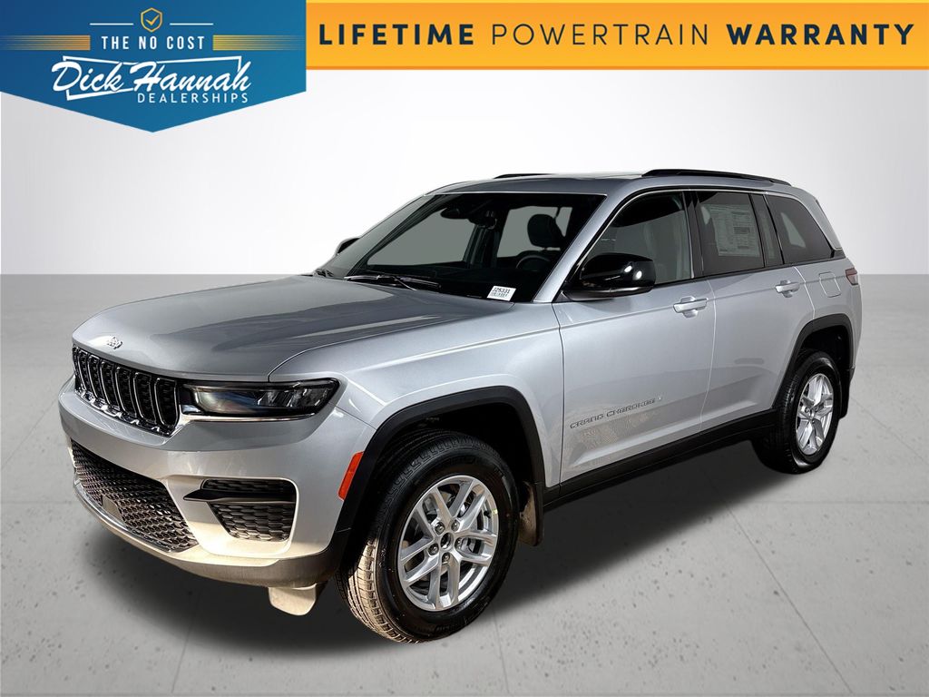 2025 Jeep Grand Cherokee Laredo's photo