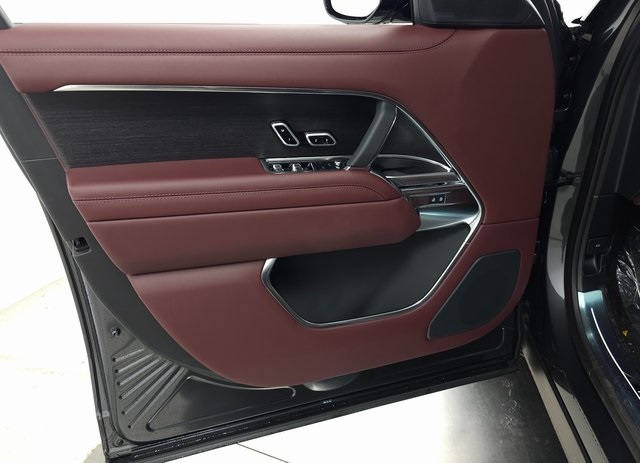 2025 LAND ROVER RANGE ROVER - Image 12