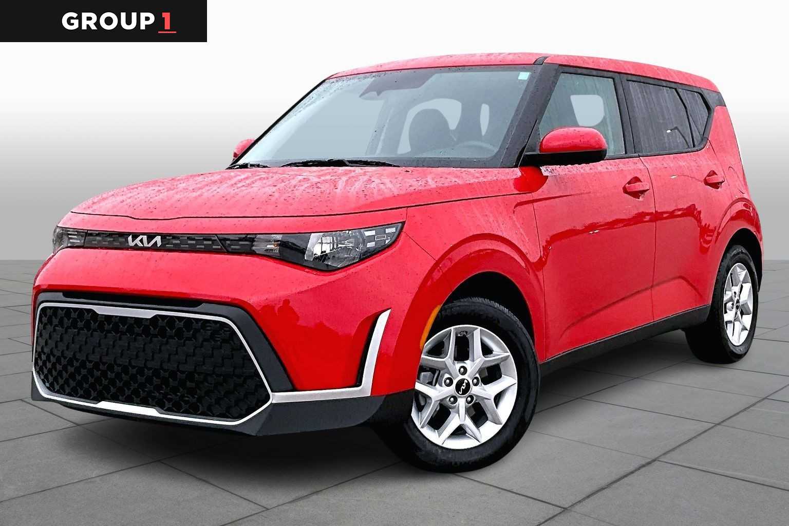 2025 Kia Soul LX's photo