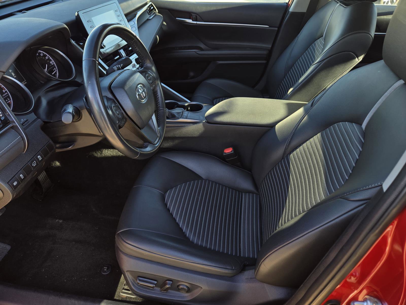 2024 Toyota Camry SE photo 3