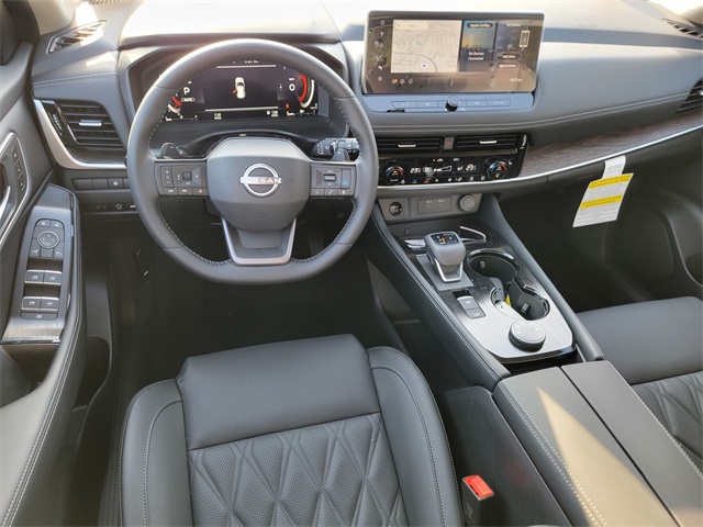 2025 Nissan Rogue Platinum photo 32