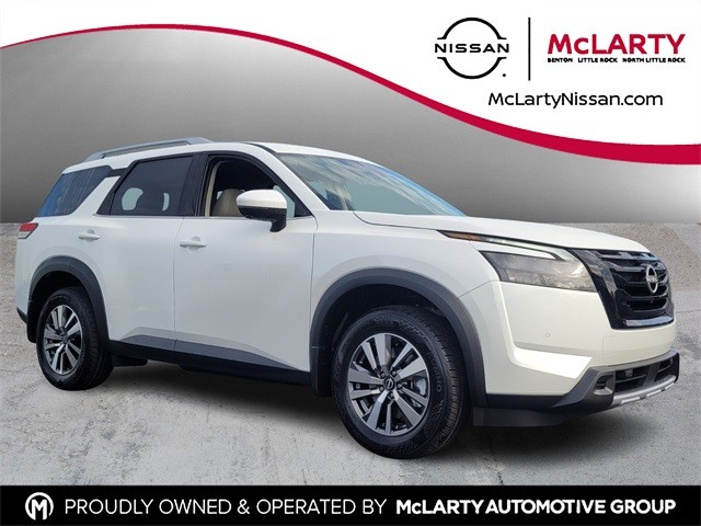 2025 Nissan Pathfinder SL's photo