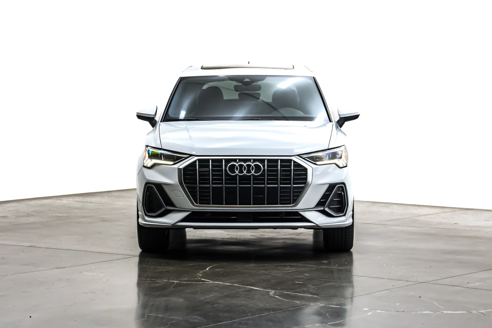 2025 Audi Q3 S line Premium Plus 45 TFSI photo 2