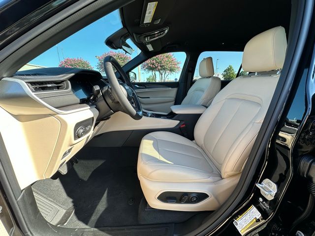 2025 Jeep Grand Cherokee Limited photo 20